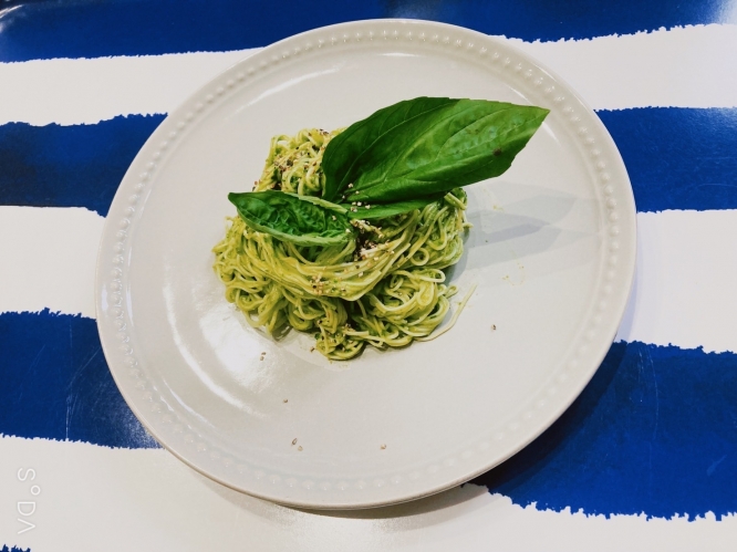 夏の気分を味わうジェノベーゼ風そうめん